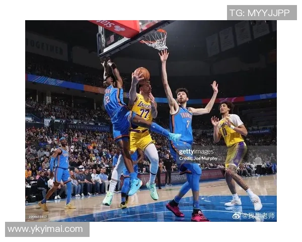 湖人对阵雷霆精彩赛事免费直播全程回放与分析分享